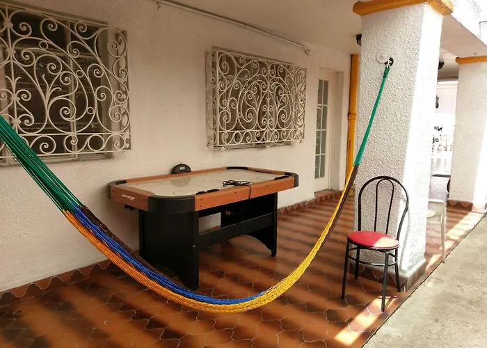 Anys Hostal Guest house 2*