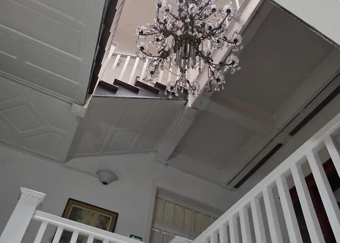 Anys Hostal Guest house 2*